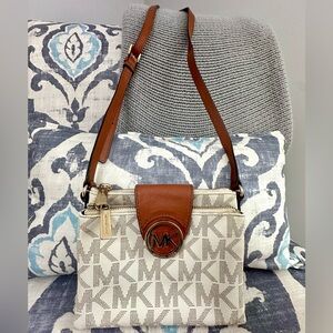 Michael Kors Signature Fulton Logo Crossbody